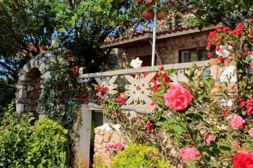 Mustafaraj Apartments Ksamil