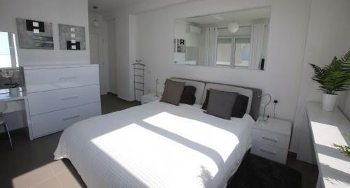 White Residence Apartments