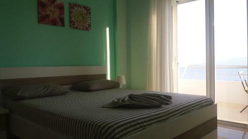 Anna Apartments