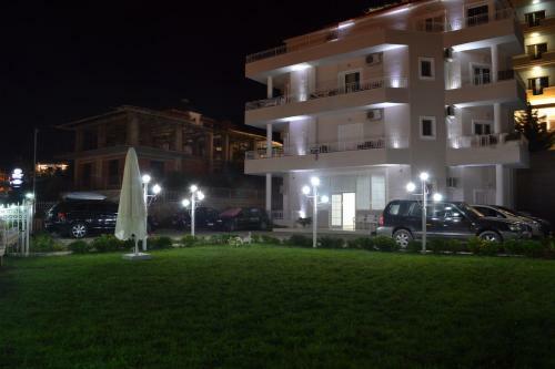 Hostal Villa August Ksamil