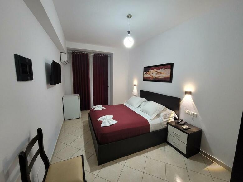 Haris Hotel