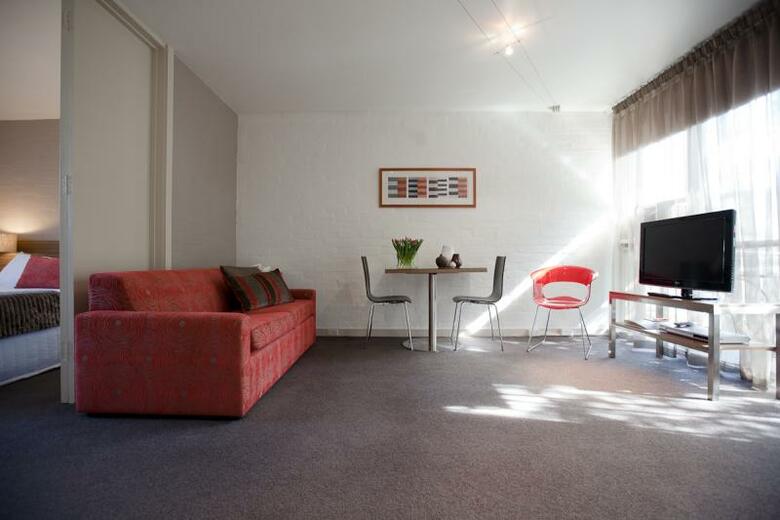 Hotel Punt Hill South Yarra