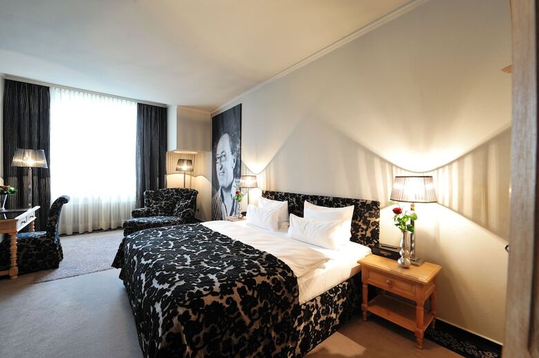 Hotel Stage 47