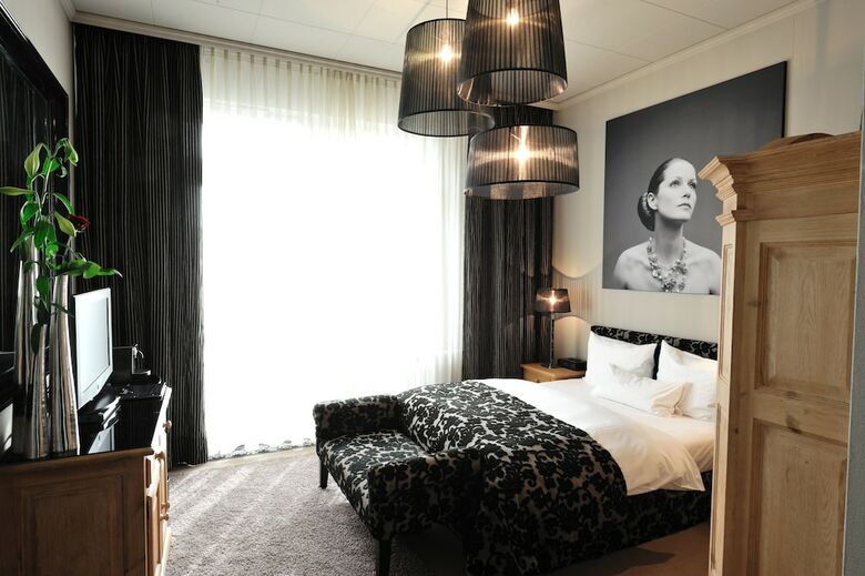 Hotel Stage 47