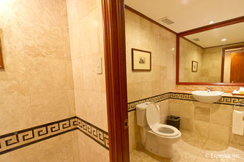 Hotel Waterfront Airport  Mactan
