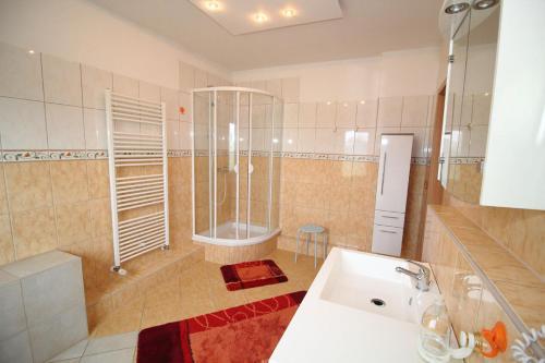 Hostal Pension Lenz - Haus Bruno Und Jesko