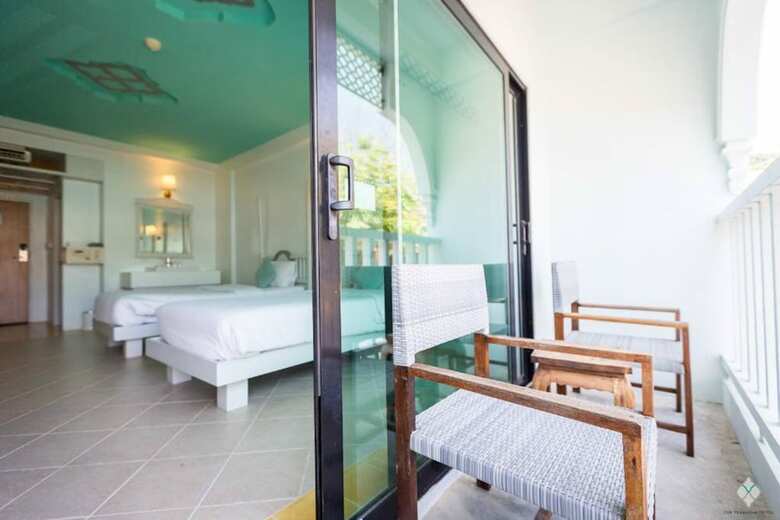 Hotel Verandah