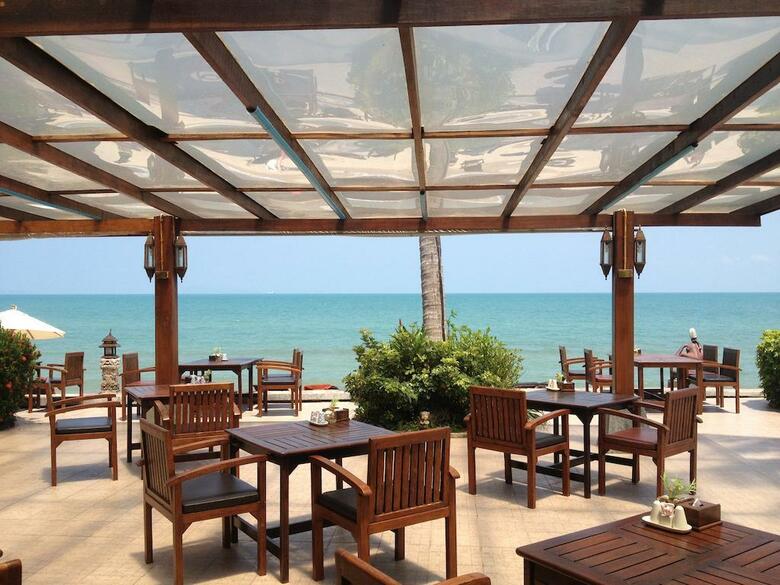 Hotel Kanok Buri Resort & Spa