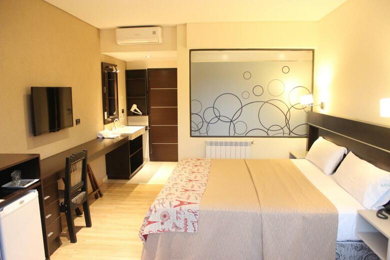 Hotel Altos De Merlo Suites