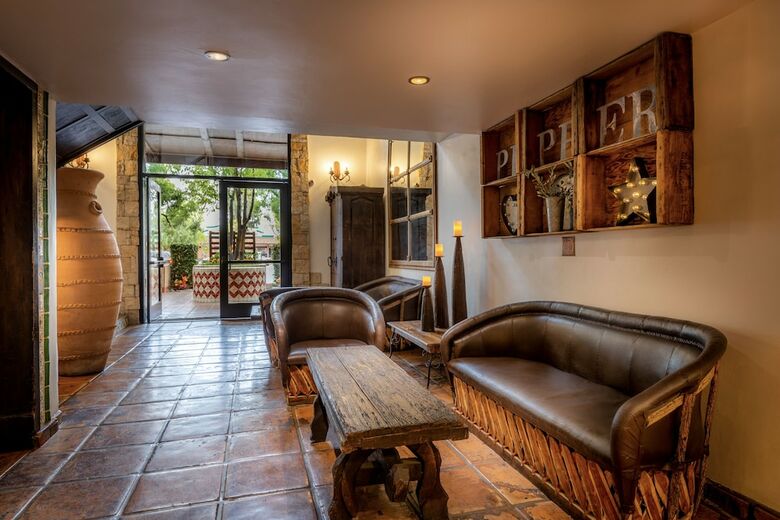 Pepper Tree Hotel