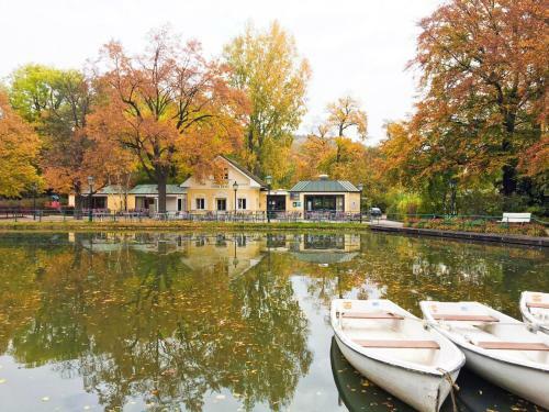 Hostal Helenental Pension & Apartments