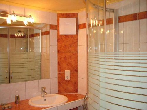 Hostal Appartements G�stehaus Schrott