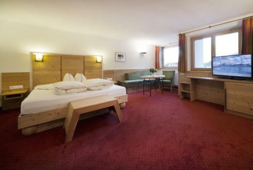 Hostal Hotel Garni Sch�nblick