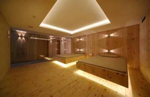 Hostal Hotel Garni Sch�nblick