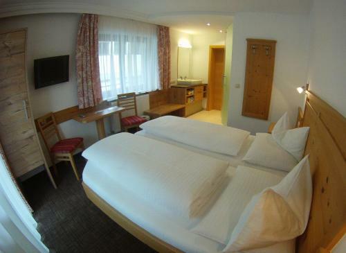 Hostal Pension Norika