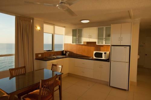 Hotel Chateau Beachside Resort
