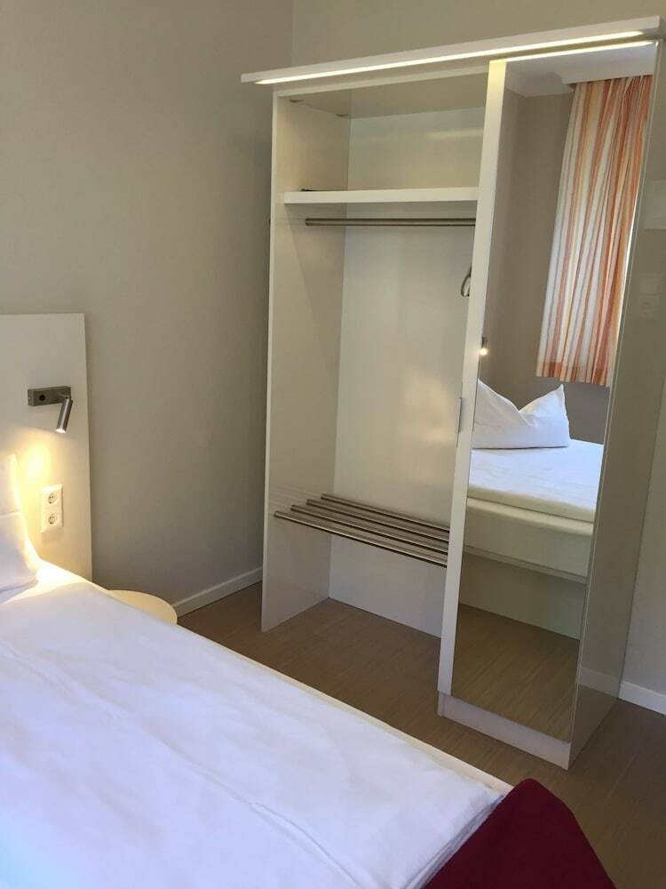 Hostal Hotel Elisabetha Garni