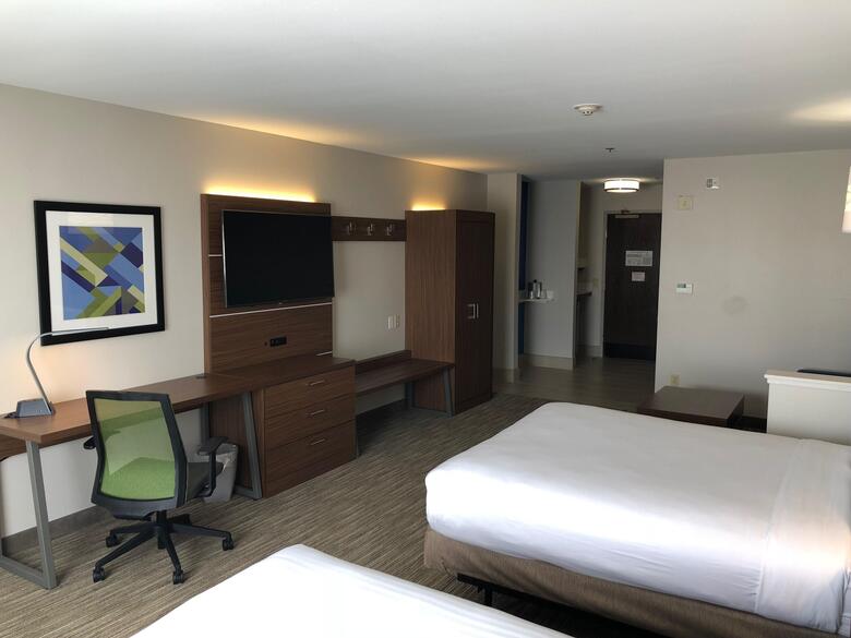 Holiday Inn Express Hotel & Suites Arlington (I-20-parks Mall)