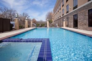 Holiday Inn Express Hotel & Suites Arlington (I-20-parks Mall)
