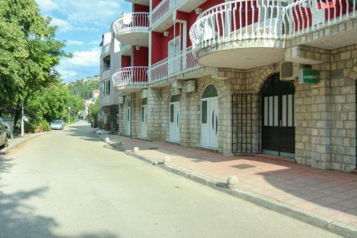 Apartments Oki