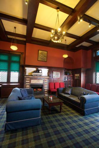 Carrington Hotel