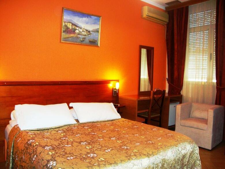 Nobel Hotel