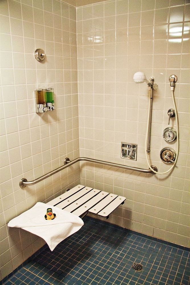 Accent Inn Vancouver Airport Hotel