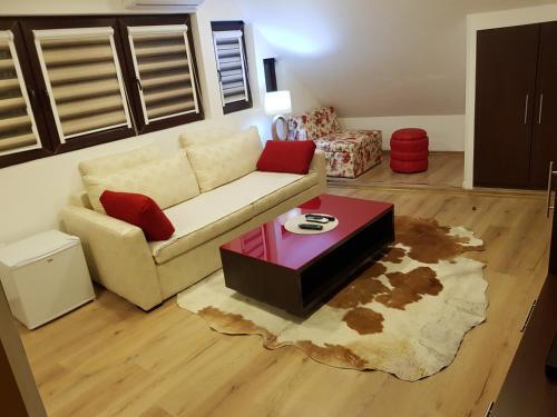 Hostal Pansion River