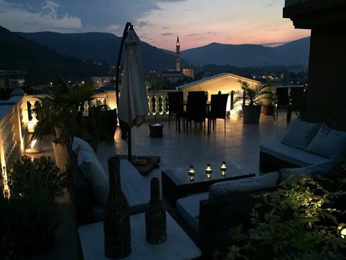 Hostal Shangri La Mansion