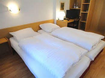 Hotel Moon