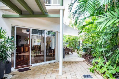 Four Mile Beach Retreat
