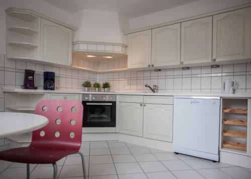 Apartment Astenweg 11