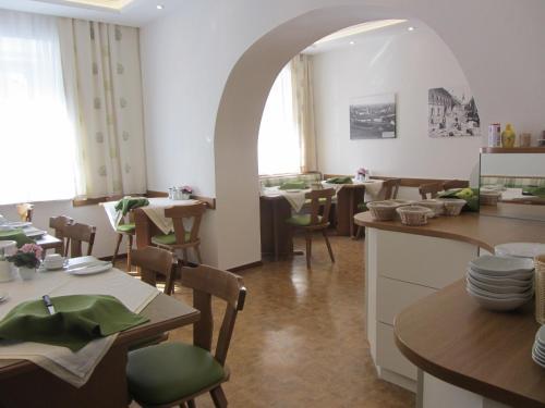 Hostal B&B G�stehaus Ferk
