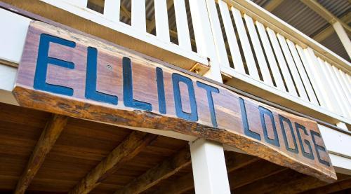 Elliot Lodge