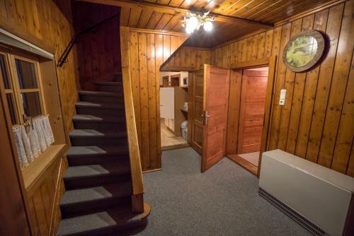 Ferienhaus J�gerh�usl