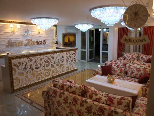 Apart Hotel Sweet Homes 5