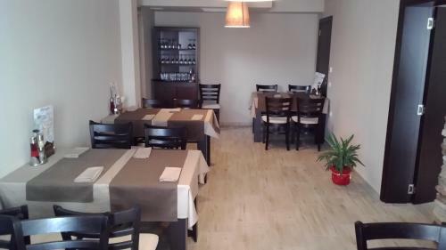 Hostal Einstein House & Spa