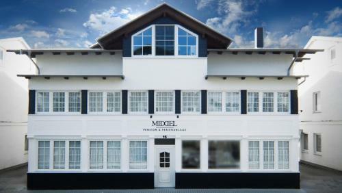 Hostal Pension Middel