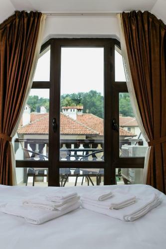 Hostal Guest House Byalata Kashta