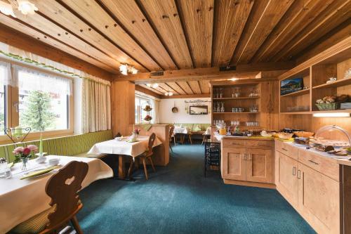 Hostal Pension Zoeggeler