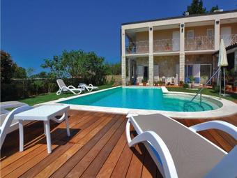 Apartment Izola With Sea View 05