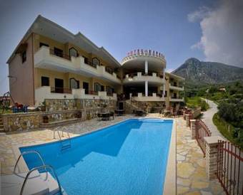 Apartamentos Eirini