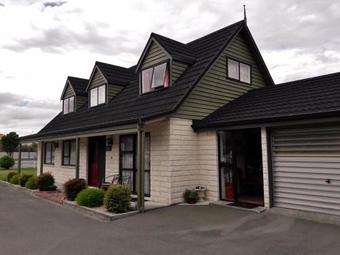 Academy Lodge Motel