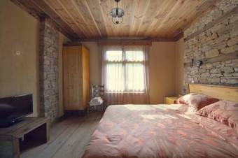 Leshten Guest Homes