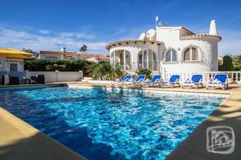 Abahana Villas Lola