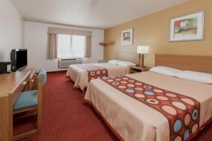 Super 8 Hotel