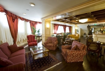 Hotel De La Ville
