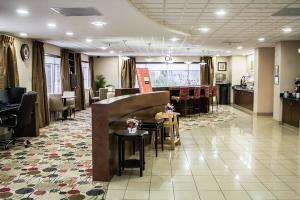 Hotel Comfort Suites