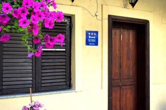 Hostal Rooms Ara?i?