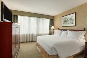 Hotel Embassy Suites Phil/valley For